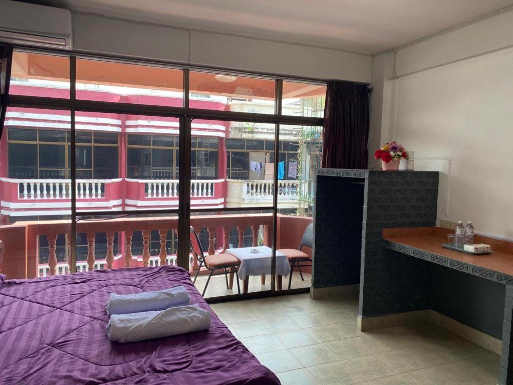 Pluemchai Guesthouse جومتين بيتش المظهر الخارجي الصورة